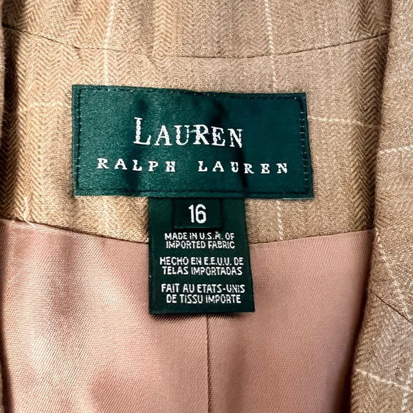 Lauren - Ralph Lauren 100% linen blazer. - Picture 4 of 8